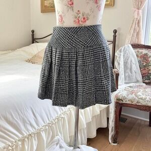 plaid mini skirt  plaid mini skirt Yatou size 26" waist